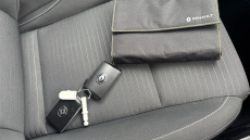 Renault Arkana 1.6 E-TECH Hybrid 145 Iconic 5dr Auto Hybrid Estate